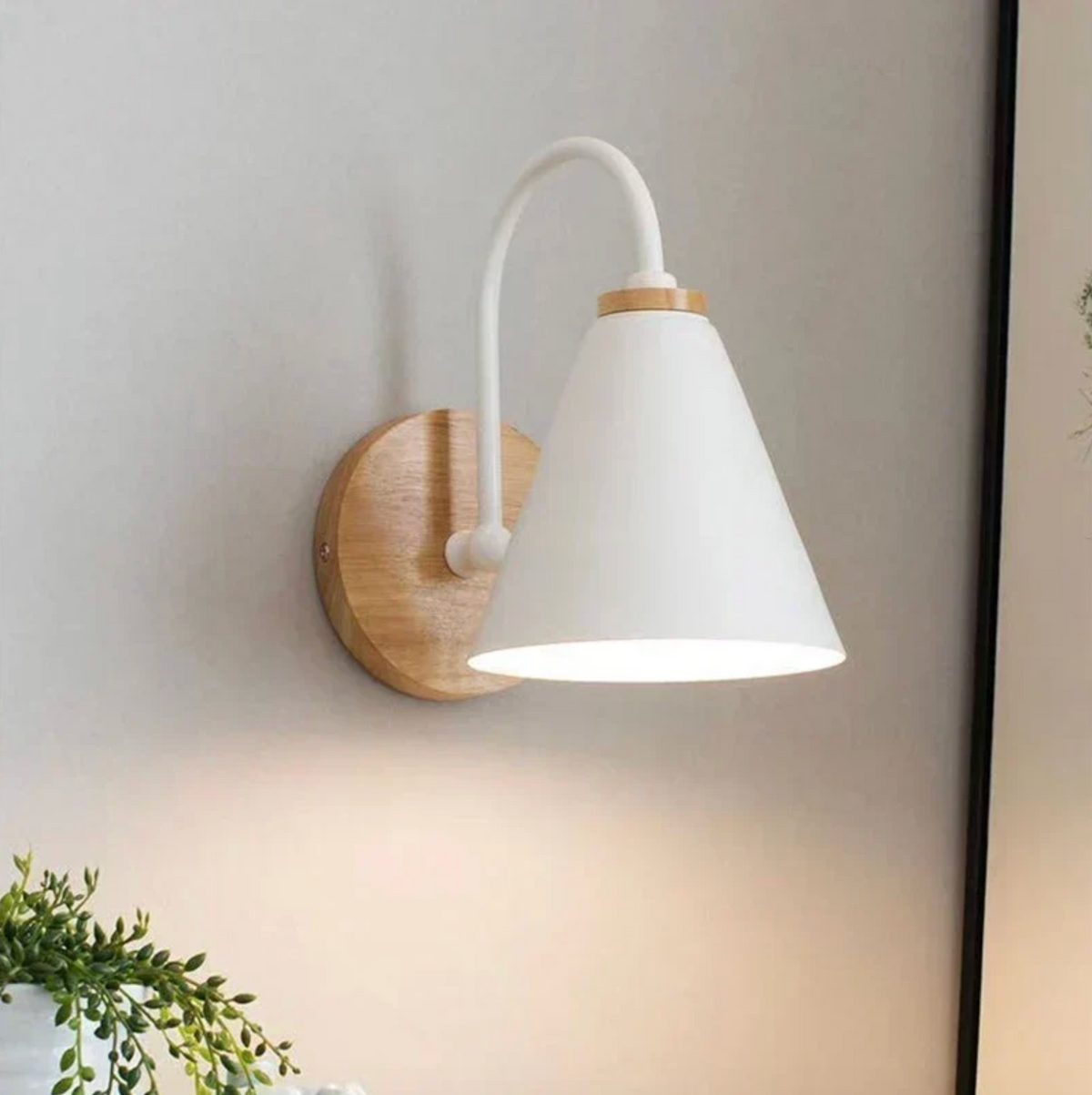 Applique da parete scandinava in legno e ferro E27