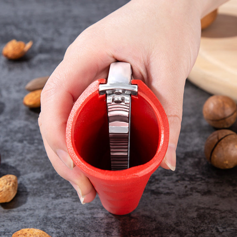 Ergonomic Aluminium Nutcracker with Curved Handle and Serrated Design