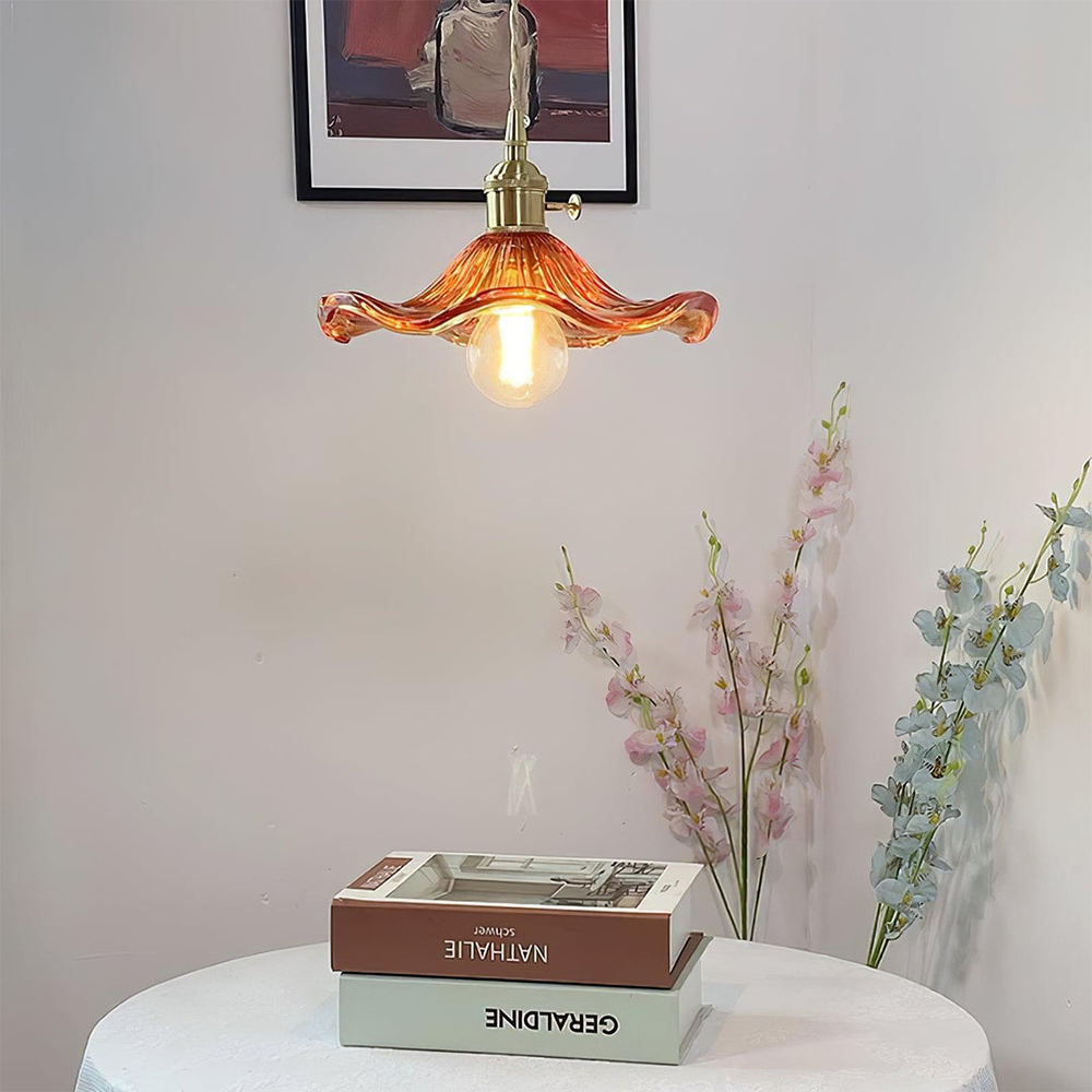 Lampada a sospensione in vetro a forma di fiore con lampadina E27