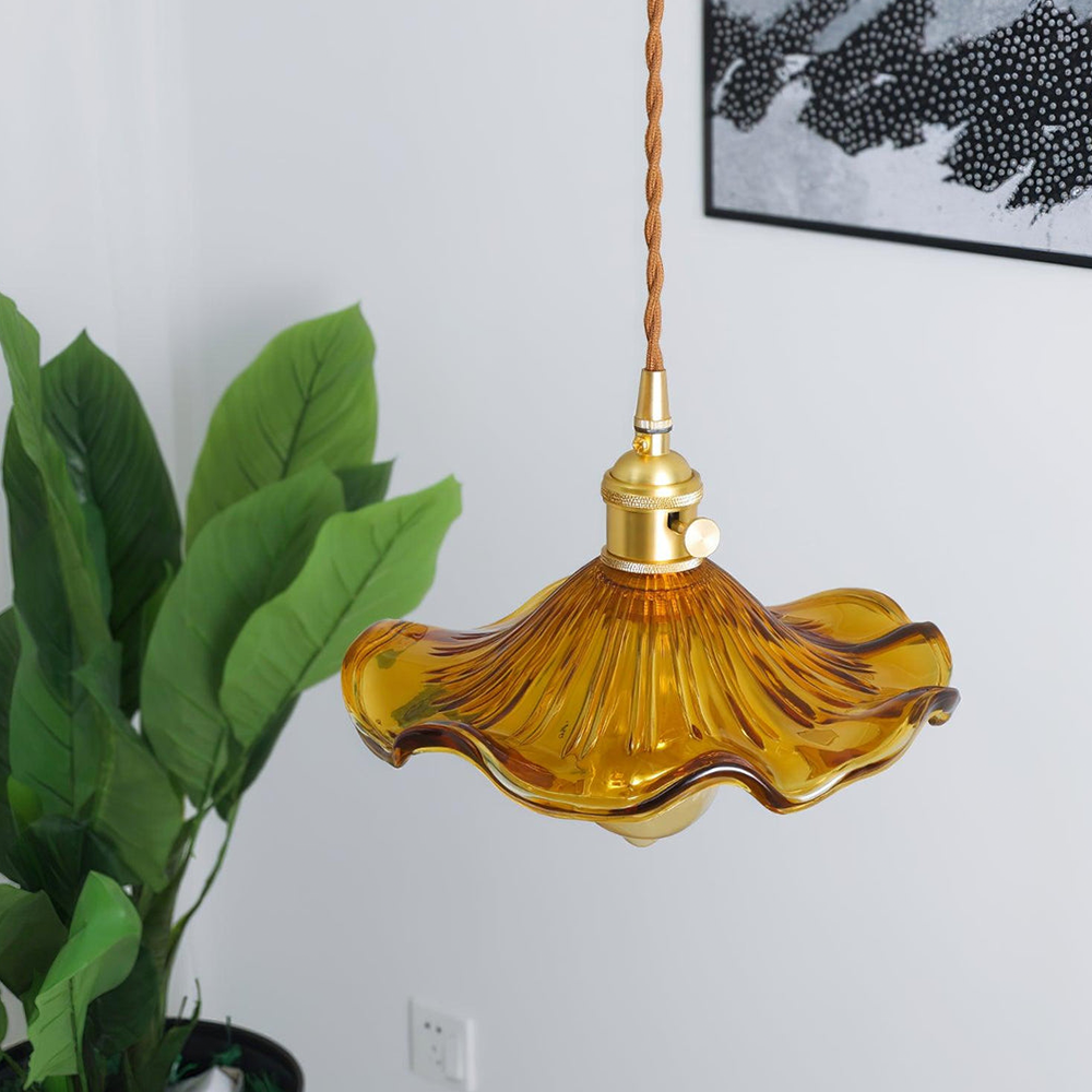 Lampada a sospensione in vetro a forma di fiore con lampadina E27