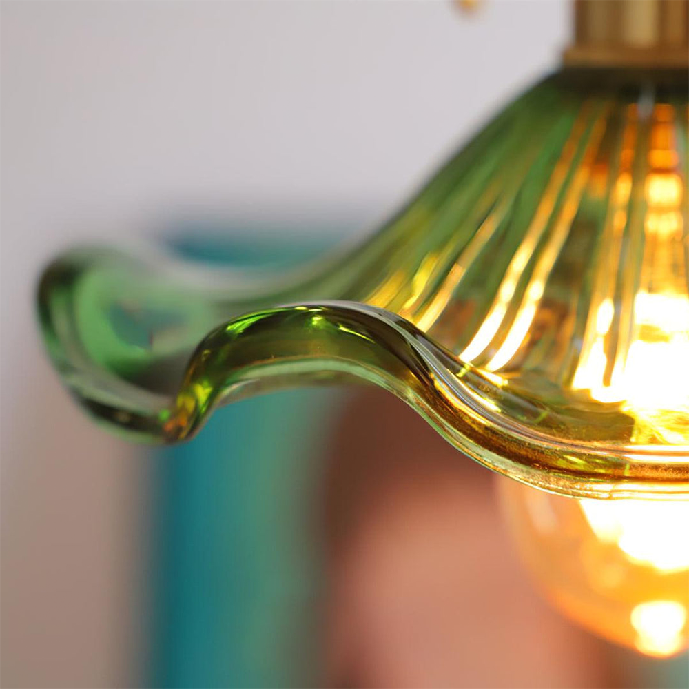 Lampada a sospensione in vetro a forma di fiore con lampadina E27