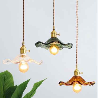 Lampada a sospensione in vetro a forma di fiore con lampadina E27