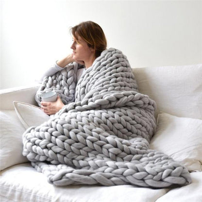 Handmade Chunky Knit Blanket with Soft Textured Design for Home Décor