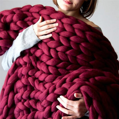 Handmade Chunky Knit Blanket with Soft Textured Design for Home Décor