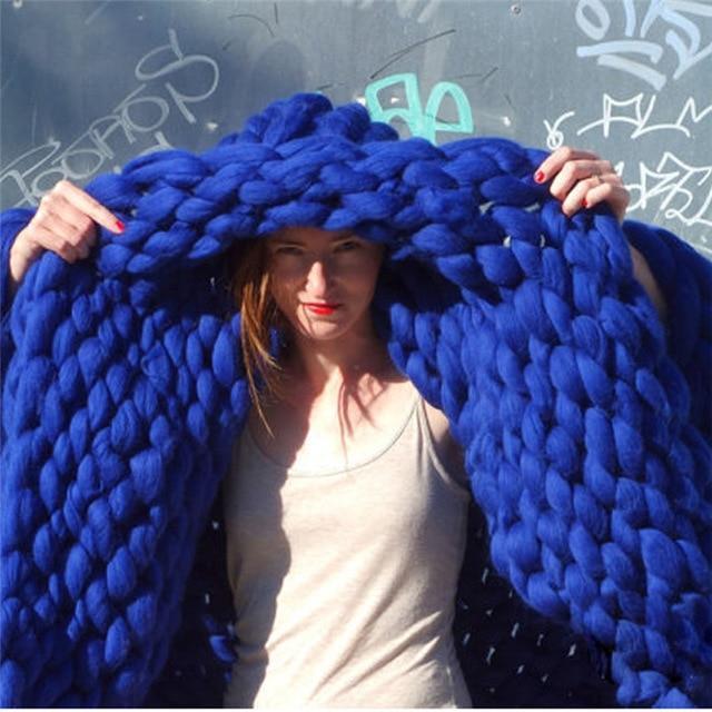 Handmade Chunky Knit Blanket with Soft Textured Design for Home Décor