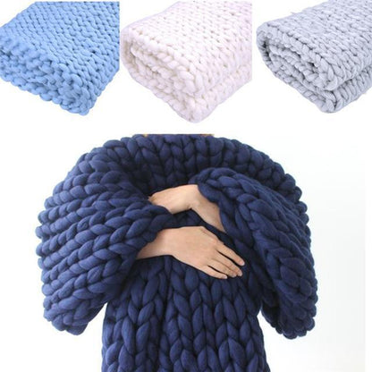 Handmade Chunky Knit Blanket with Soft Textured Design for Home Décor