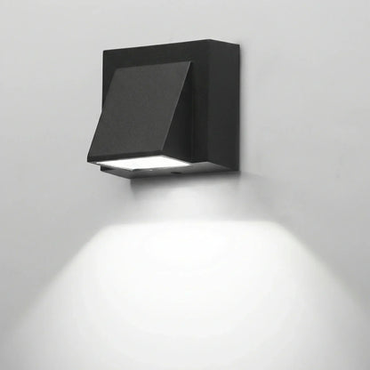 IP65 Outdoor Wall Sconce with Integrated 5W LED