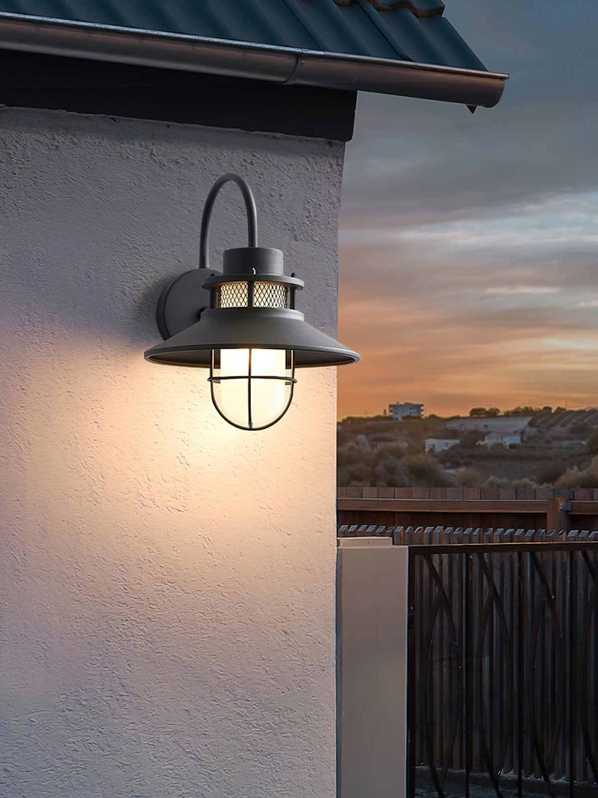 Industrial IP44 Outdoor Wall Light