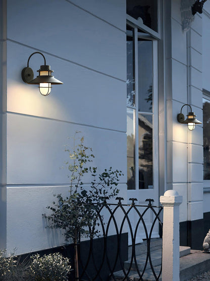 Industrial IP44 Outdoor Wall Light