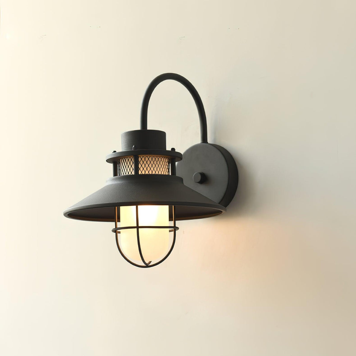 Industrial IP44 Outdoor Wall Light