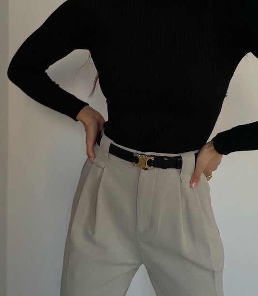 Leather Belt with Adjustable Fit and Gold Buckle for Everyday and Formal Wear
