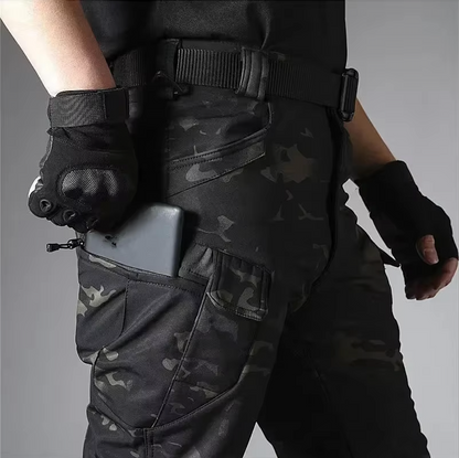 MaxShield Waterproof Outdoor Set with Fleece Lining and Multiple Pockets