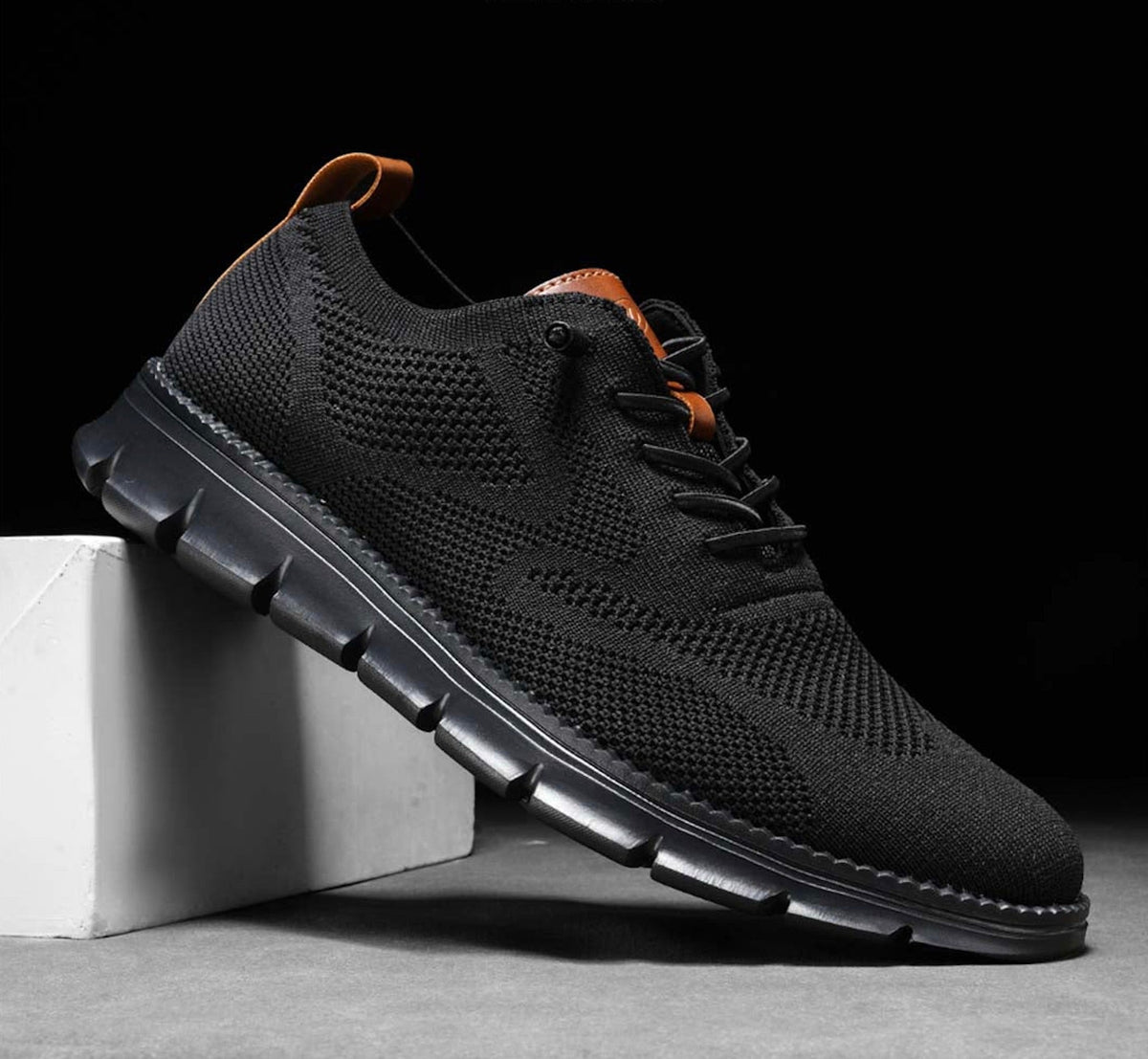Men’s Breathable Winter Shoes with Wide Toe Box and Thermal Sole