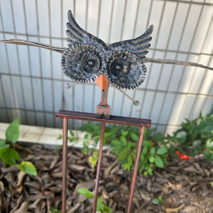Metal Eagle and Owl Garden Decoration with Moving Wing Design