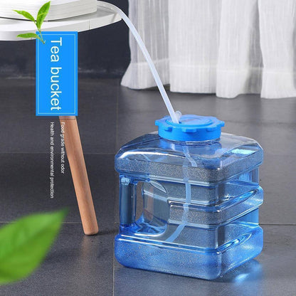 Portable Outdoor Water Storage Barrel with Spigot and Multiple Capacity Options