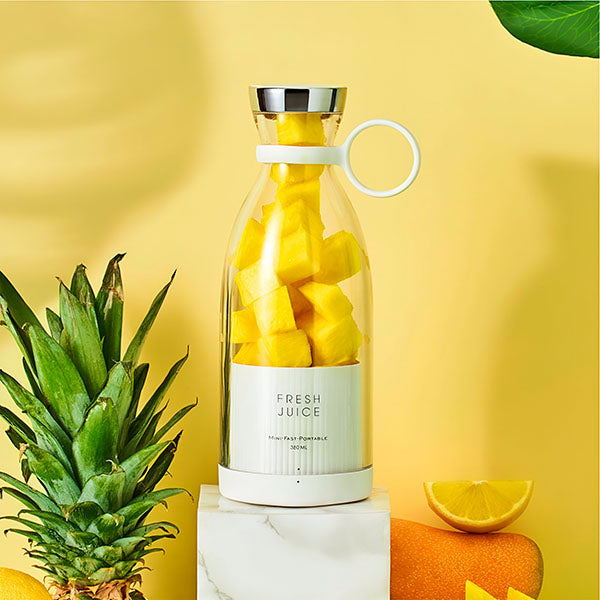 Portable Rechargeable Juice Blender with Stainless Steel Blades
