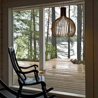 Vintage Wooden Pendant Lamp with Adjustable Height and LED Lighting
